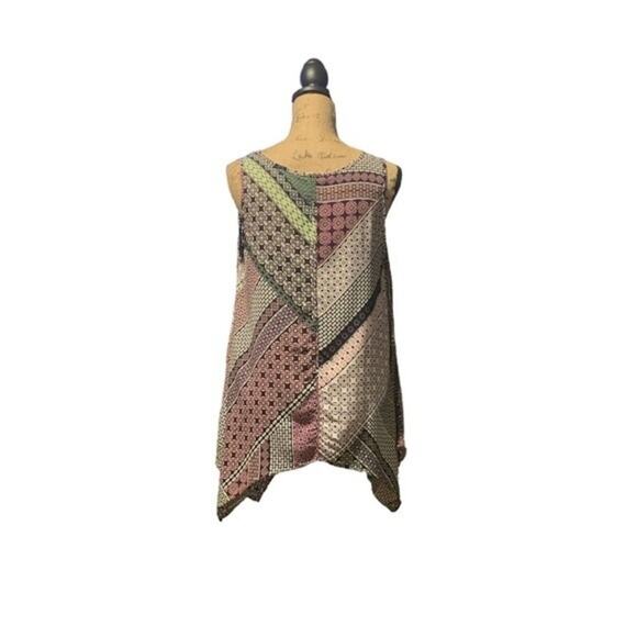 New York & Company Sleeveless Tunic Top Asymmetrical Hem Large - Picture 2 of 4